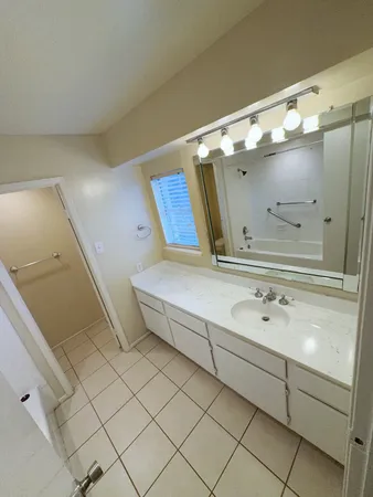 $1,550 | 2210 Dorrington Street, Unit 201, Houston, TX 77030