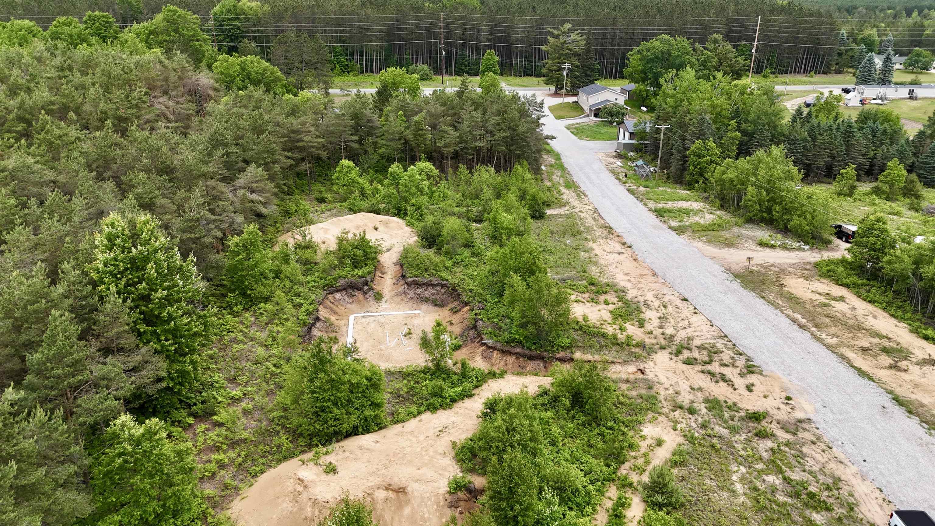 2406 East 32 Road Cadillac, MI 49601 - Photo 3 of 17