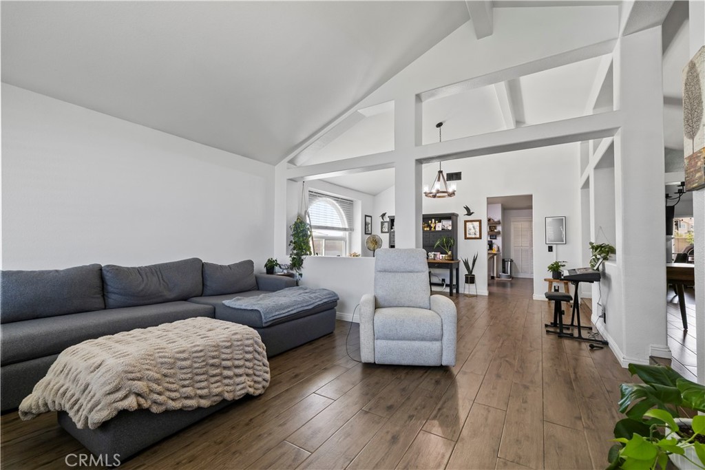 3906 North Flame Tree Avenue Rialto, CA 92377 - Photo 5 of 50