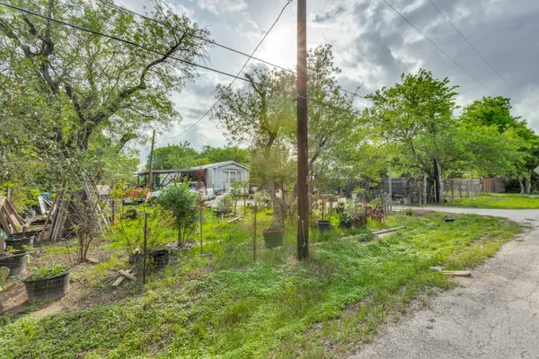 $195,000 | 404 Quail Run, Buda, TX 78610
