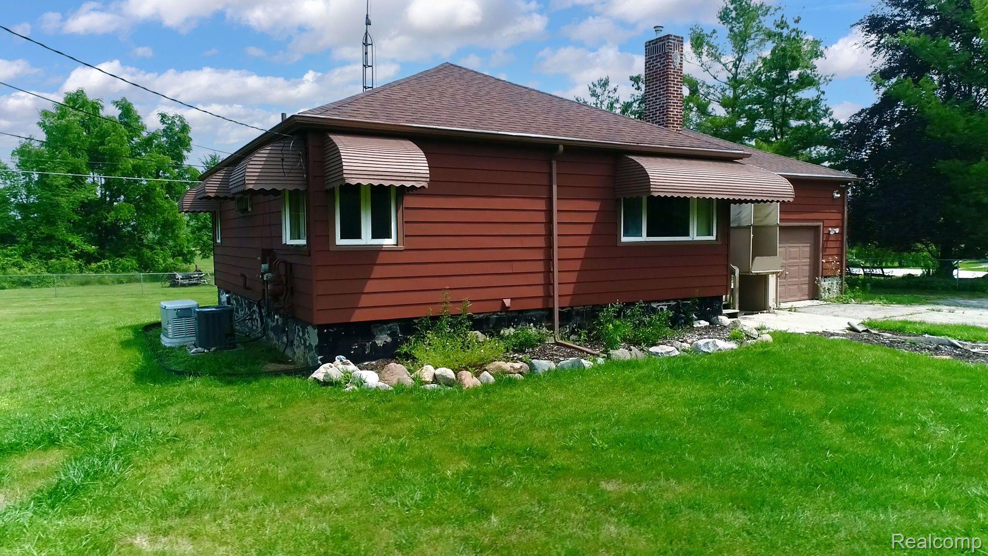 5638 Davison Road Lapeer, MI 48446 - Photo 2 of 34 Gallery Image 2