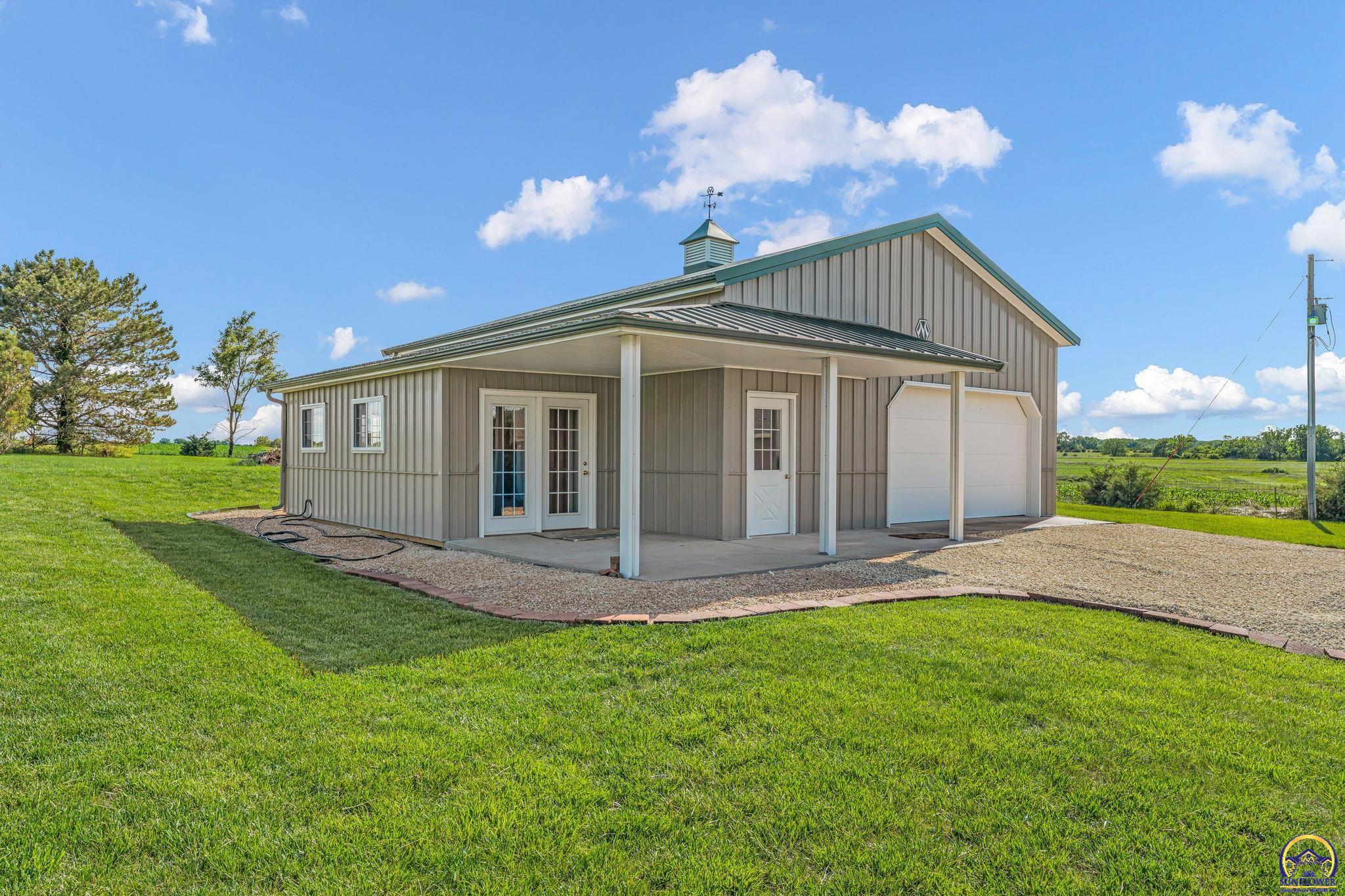 9015 Southwest 53rd Street Topeka, KS 66610 - Photo 4 of 44
