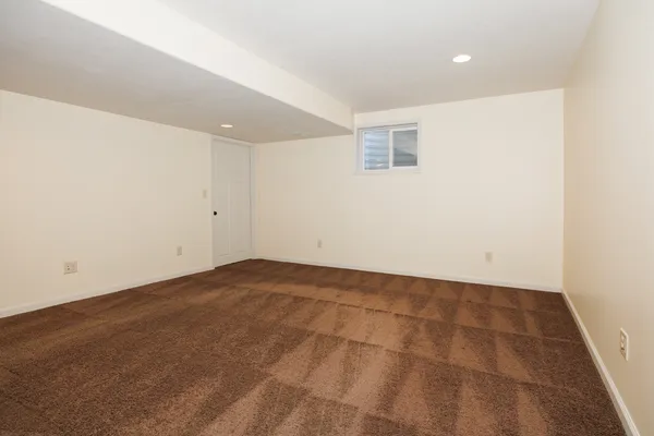 an empty room with a empty space