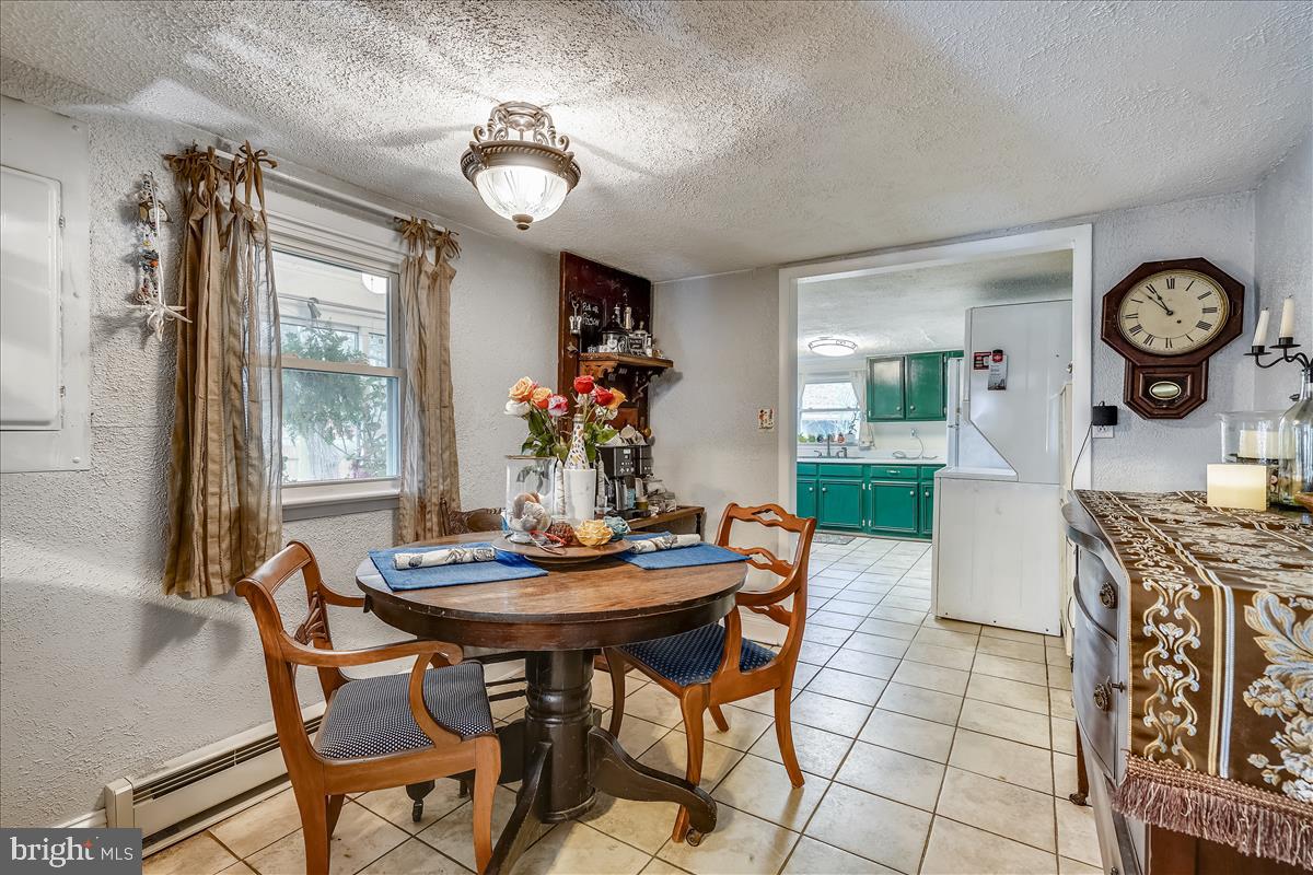 128 Collier Road Grasonville, MD 21638 - Photo 11 of 37 Dining Area