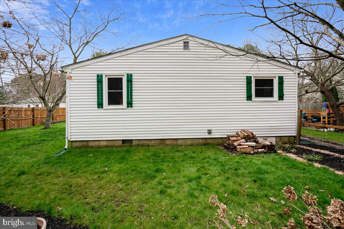 128 Collier Road Grasonville, MD 21638 - Photo 33 of 37 Rear