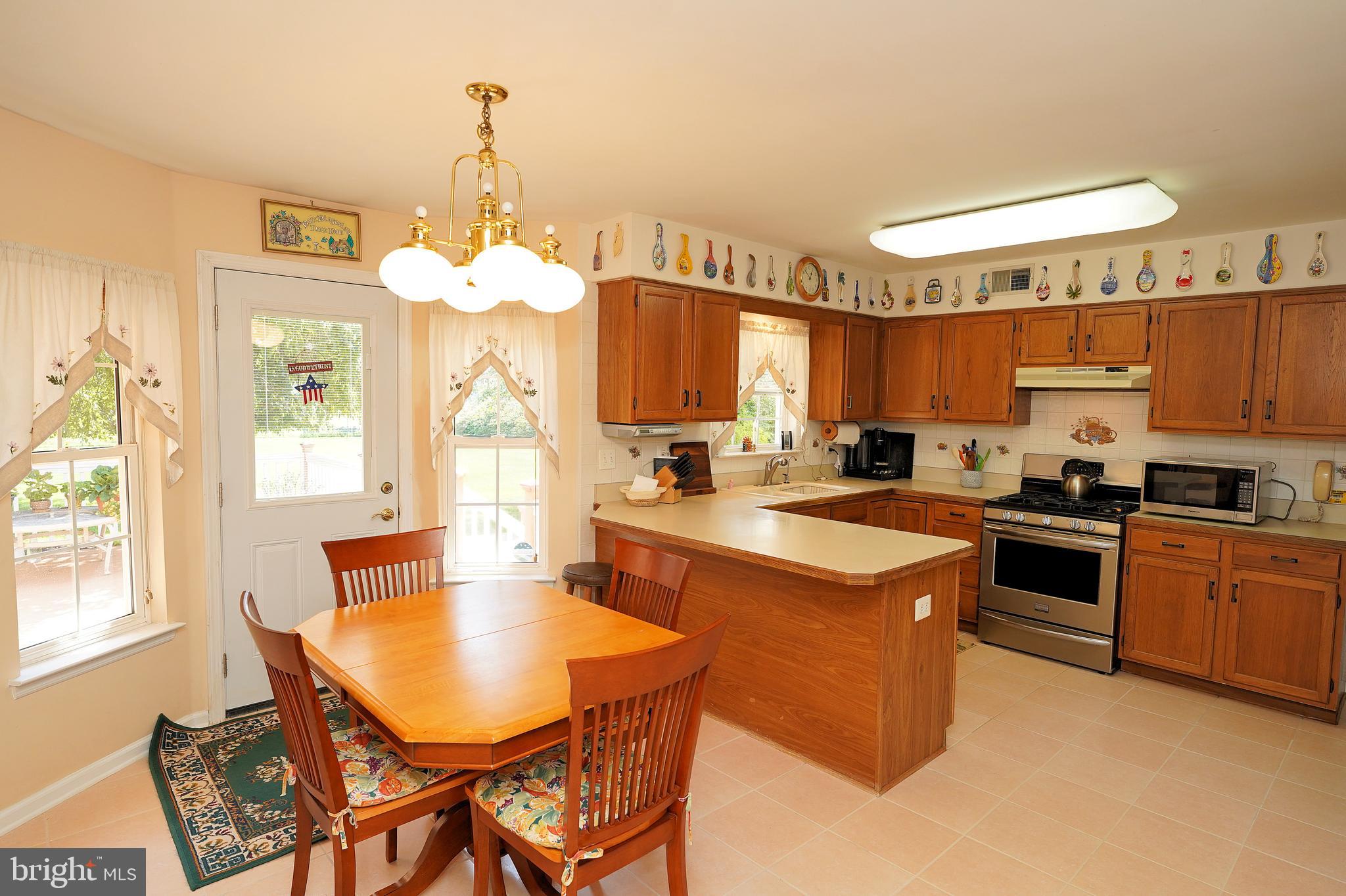 276 Warren Drive Wrightstown, NJ 08562 - Photo 11 of 44