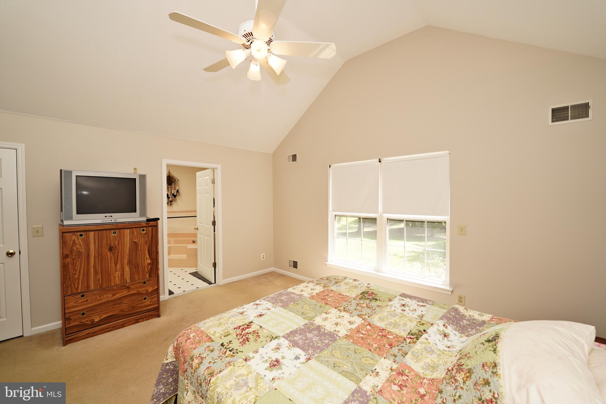 276 Warren Drive Wrightstown, NJ 08562 - Photo 18 of 44