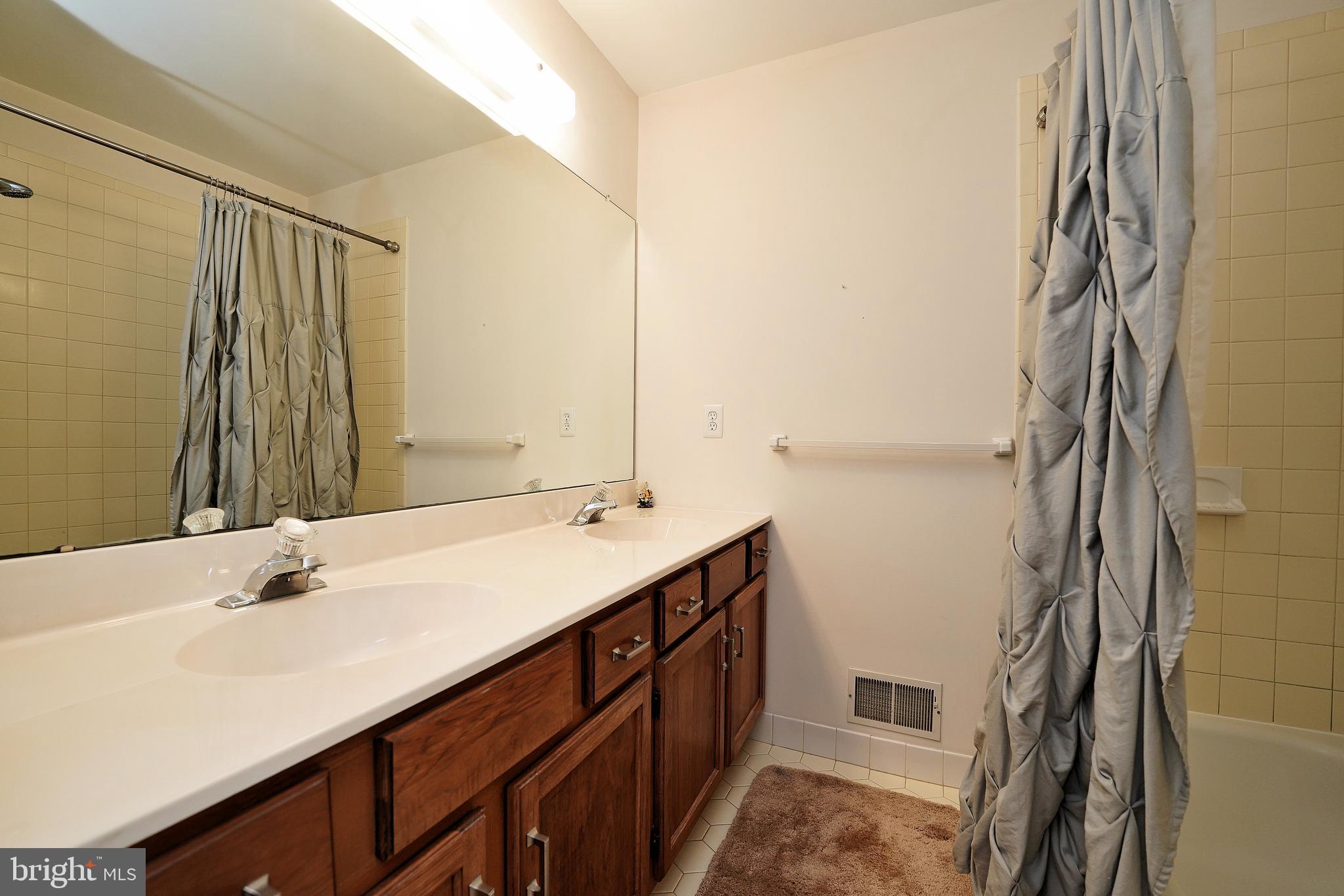 276 Warren Drive Wrightstown, NJ 08562 - Photo 24 of 44