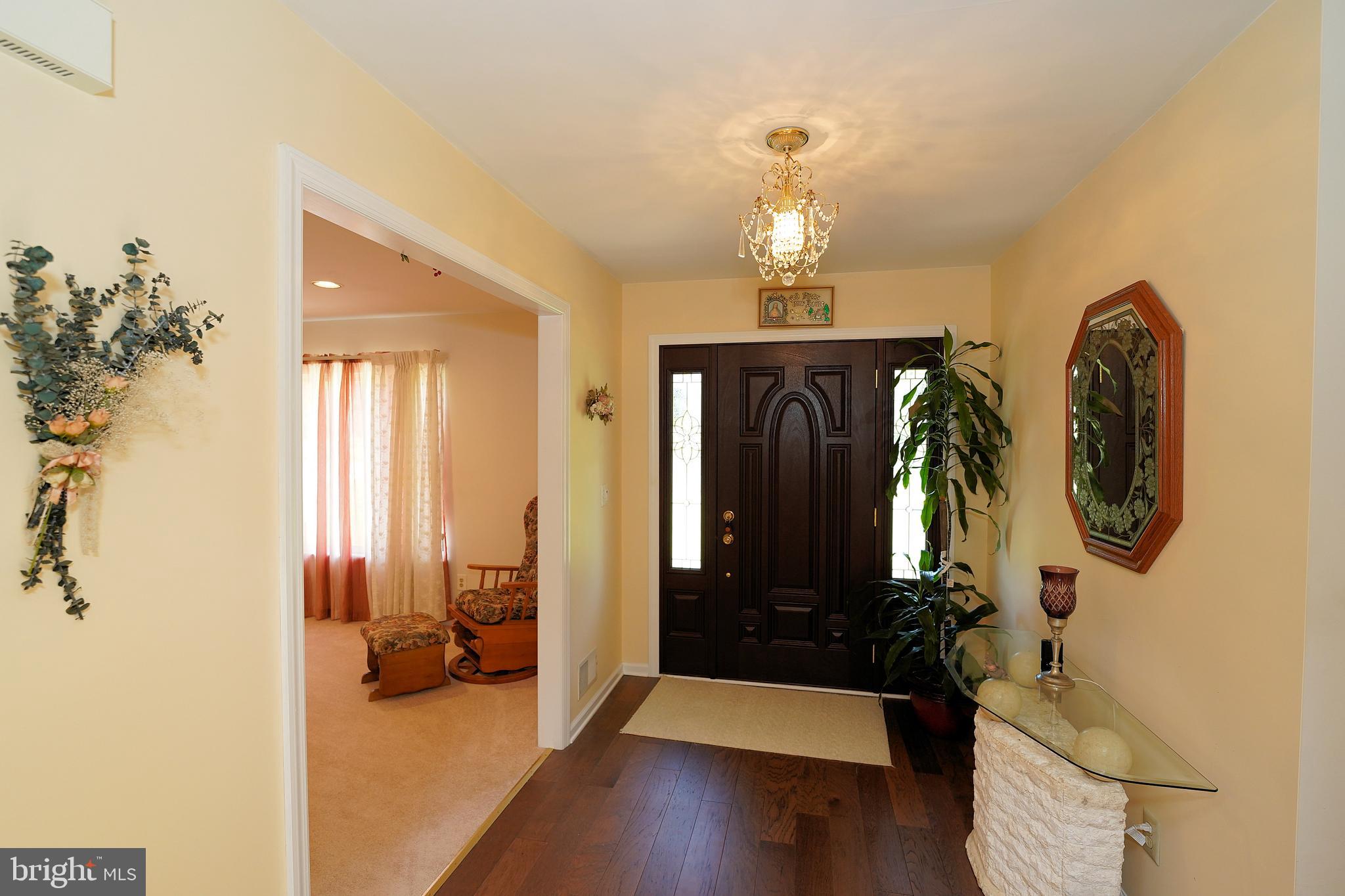 276 Warren Drive Wrightstown, NJ 08562 - Photo 5 of 44
