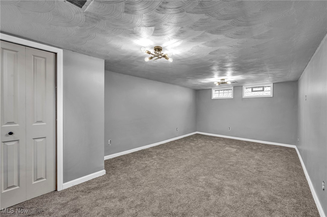 4142 Stonehaven Road Cleveland, OH 44121 - Photo 30 of 39