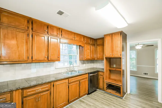 $299,000 | 1672 Briarbend Court, Stone Mountain, GA 30088