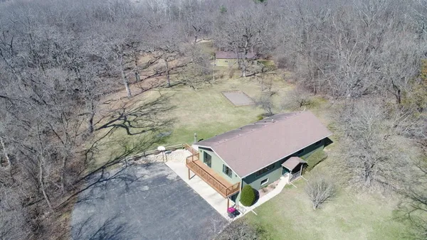 $579,900 | W9498 Highway 18, Oakland, WI 53523
