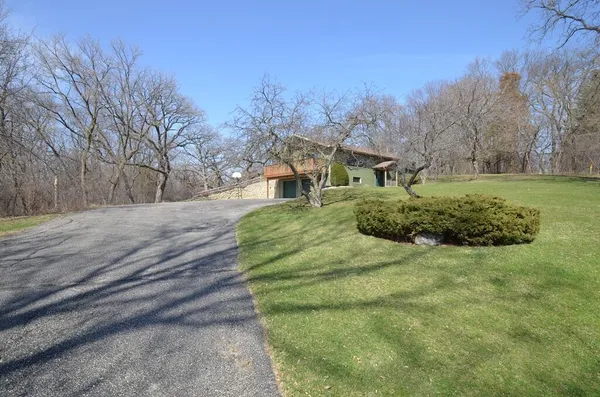 $579,900 | W9498 Highway 18, Oakland, WI 53523