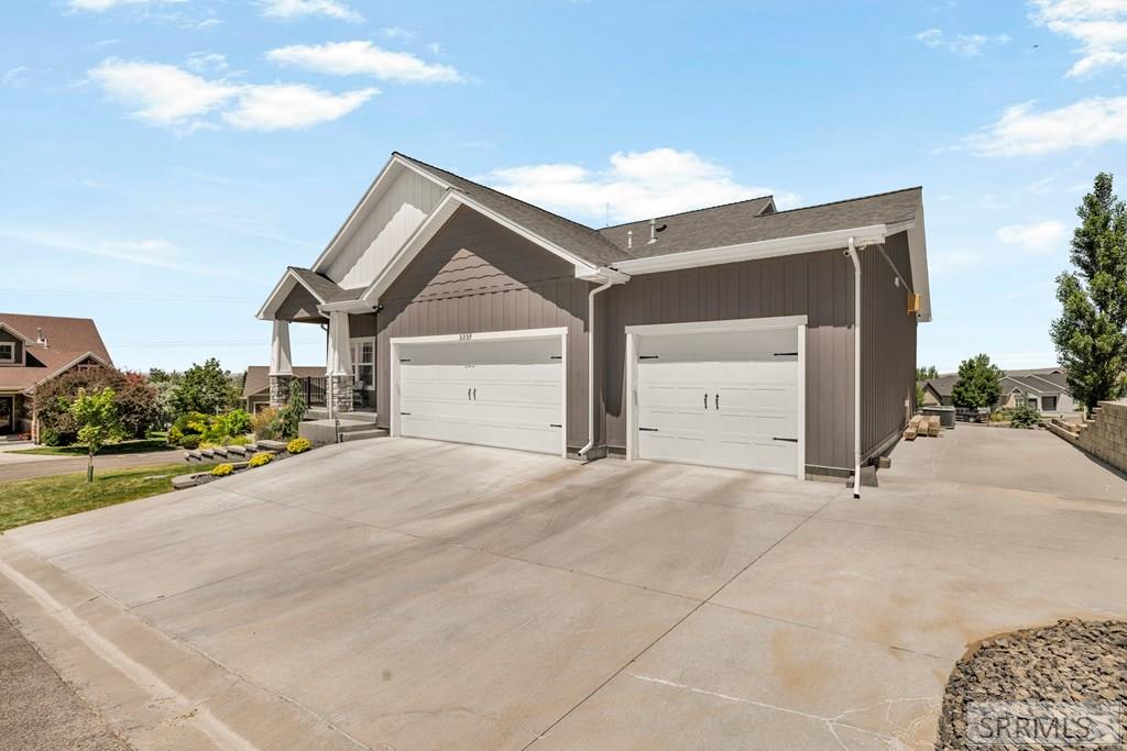 3237 South Chartwell Garden Ammon, ID 83406 - Photo 3 of 64 Front Exterior