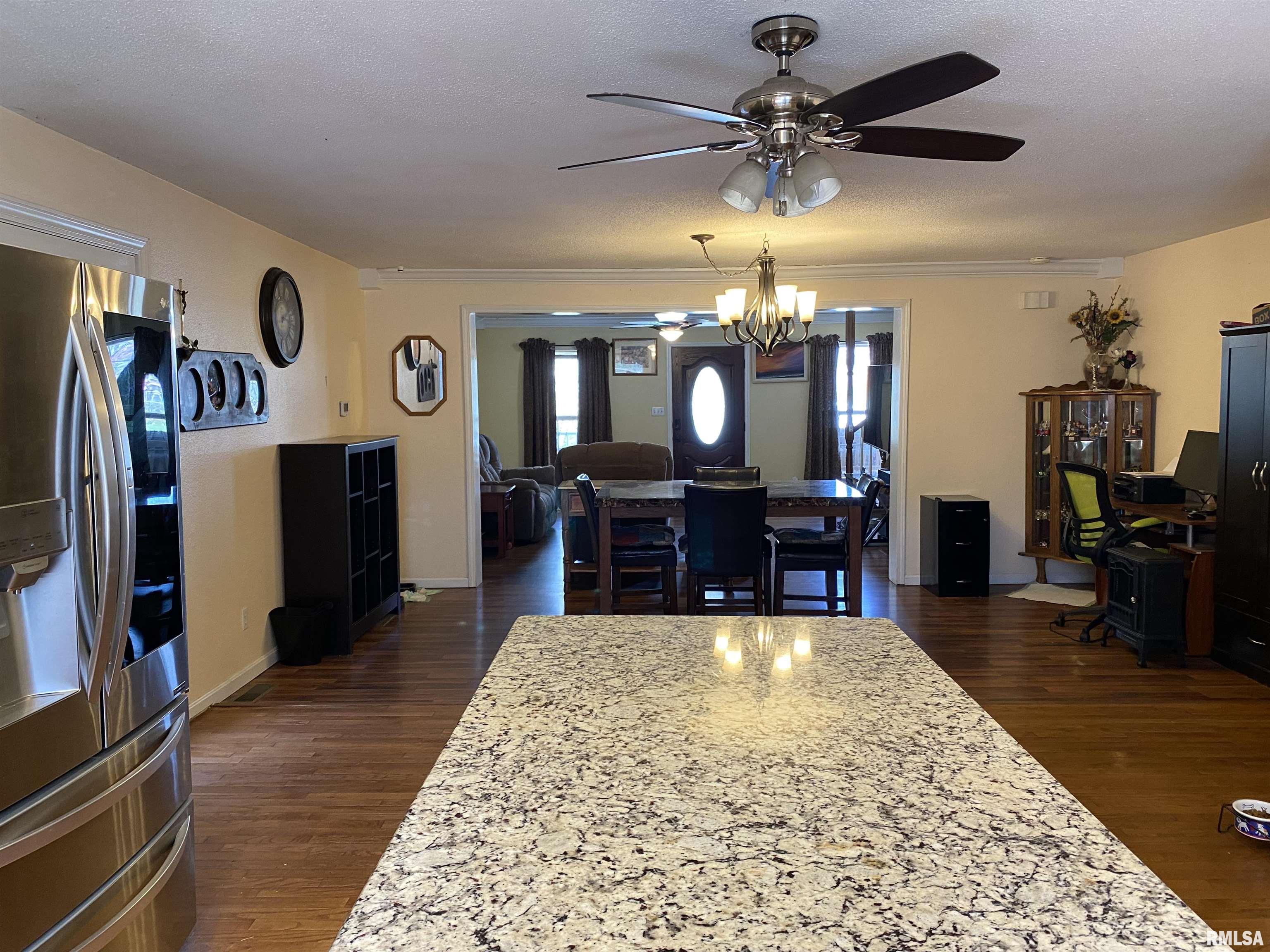 407 North Howard Street Ava, IL 62907 - Photo 3 of 27 Gallery Image 3