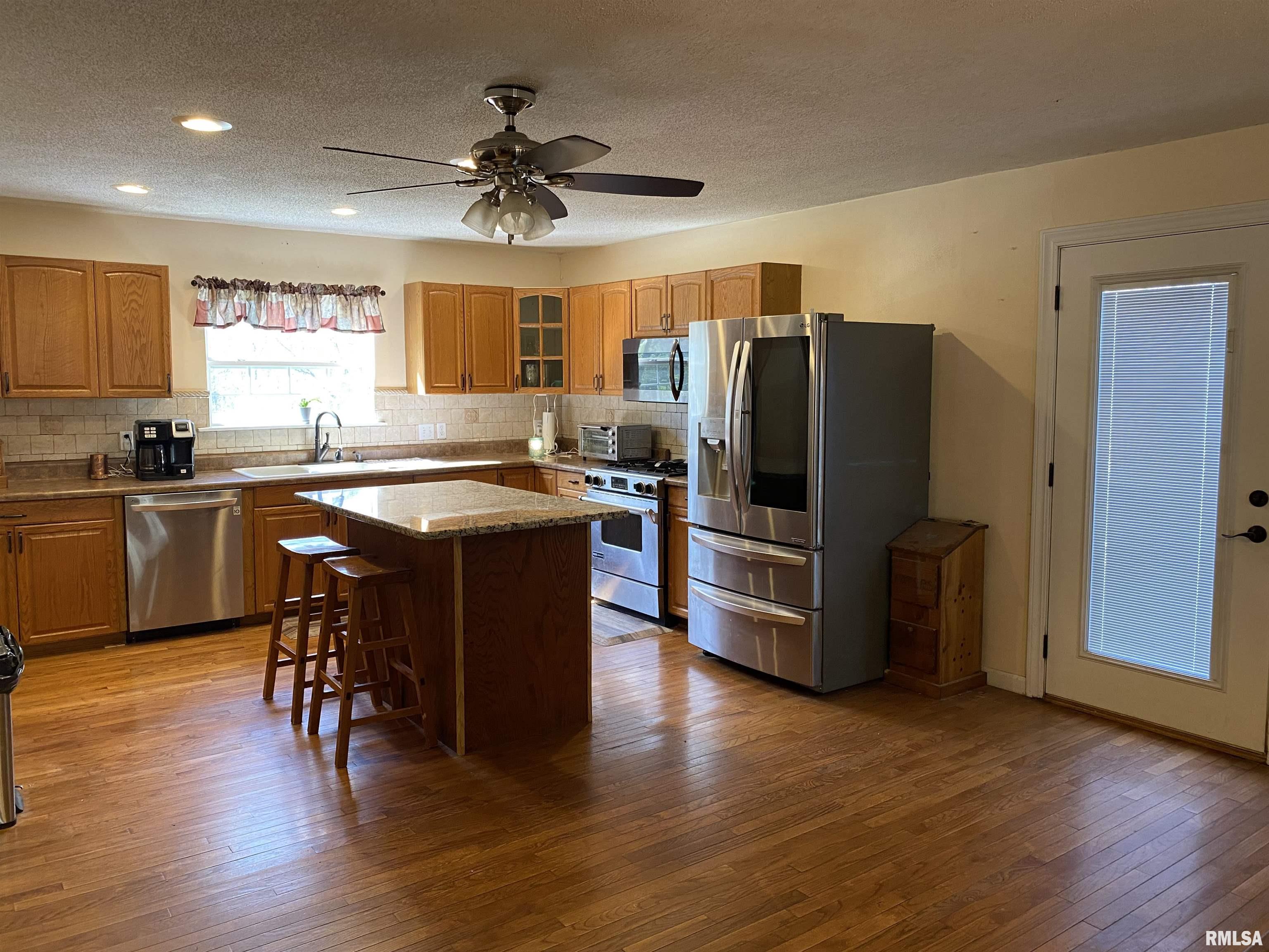 407 North Howard Street Ava, IL 62907 - Photo 5 of 27 Gallery Image 5