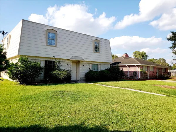$1,900 | 11806 Hillcroft Avenue, Houston, TX 77035