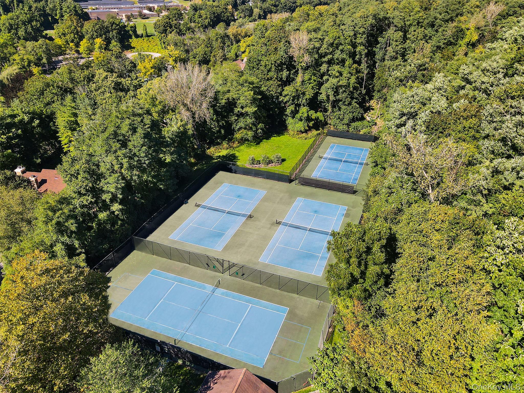 169 Boulder Ridge Road Scarsdale, NY 10583 - Photo 2 of 3