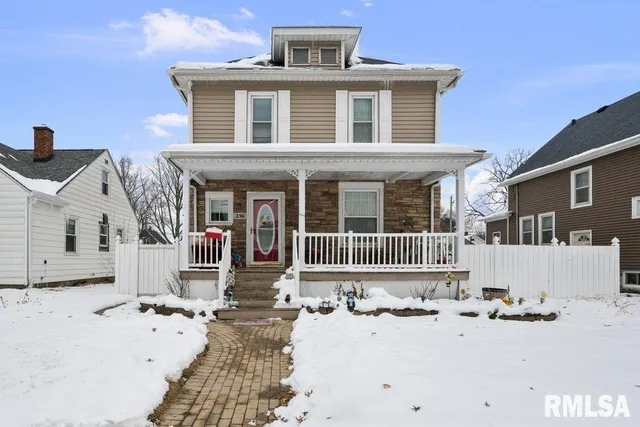 $184,900 | 236 43rd Street, Moline, IL 61265