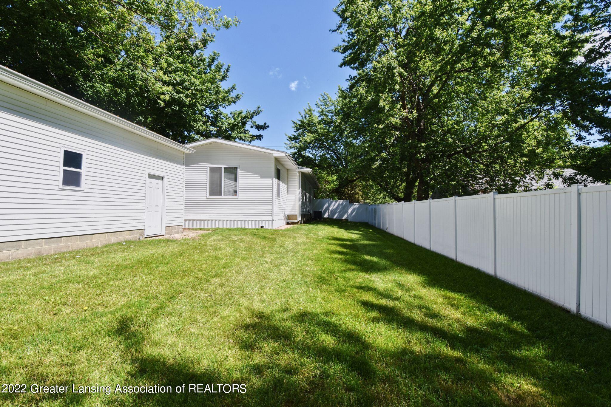 1911 West Miller Road Lansing, MI 48911 - Photo 28 of 34 9