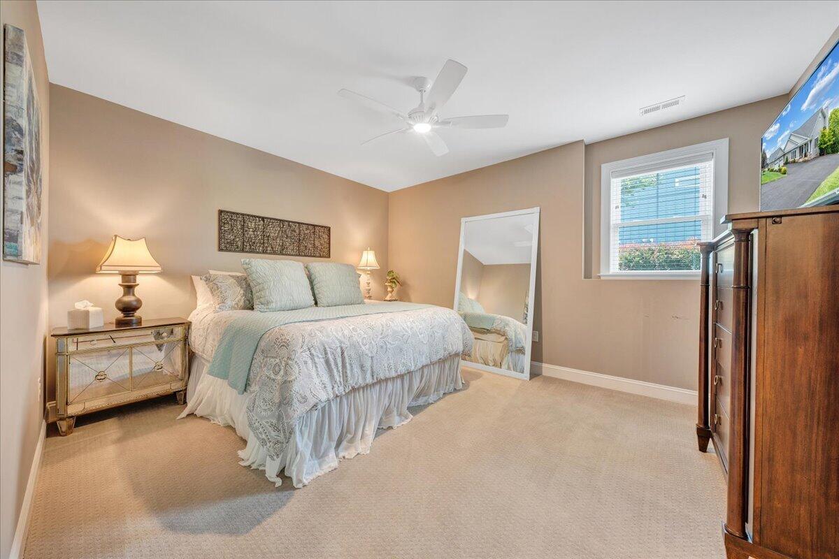 290 Sunset Pointe Drive Moneta, VA 24121 - Photo 38 of 68 047-MIB02723