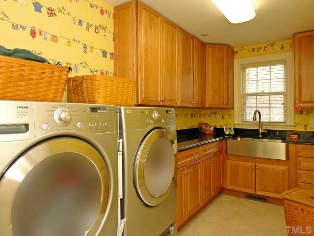 904 Wakestone Court Raleigh, NC 27609 - Photo 13 of 25 Gallery Image 13