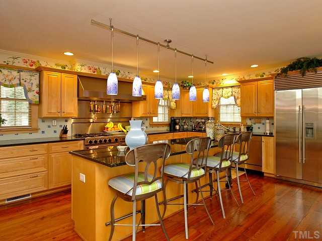 904 Wakestone Court Raleigh, NC 27609 - Photo 3 of 25 Gallery Image 3