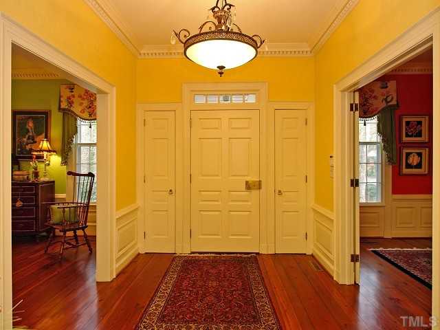 904 Wakestone Court Raleigh, NC 27609 - Photo 5 of 25 Gallery Image 5