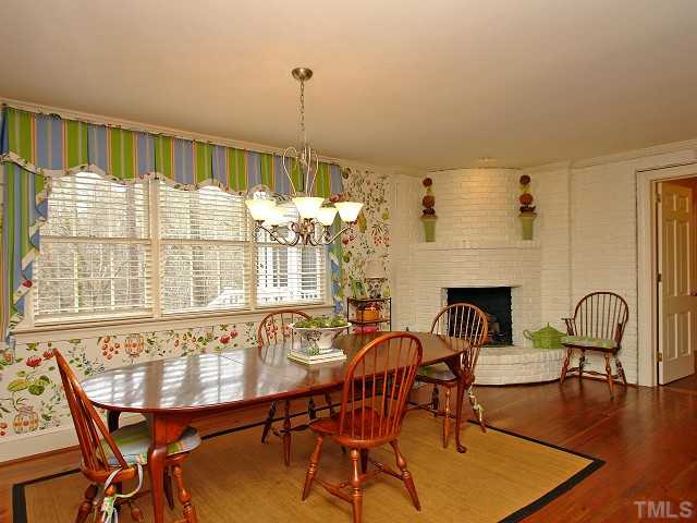 904 Wakestone Court Raleigh, NC 27609 - Photo 8 of 25 Gallery Image 8