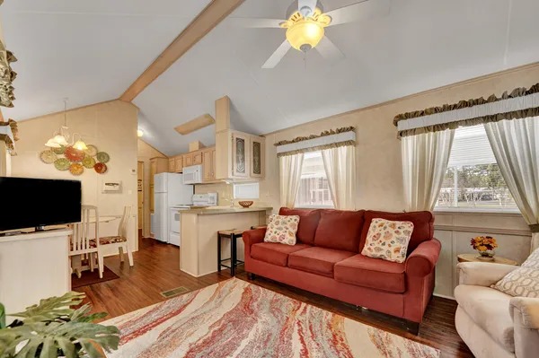 $135,000 | 1219 Thomas Drive, Unit 266, Panama City Beach, FL 32408