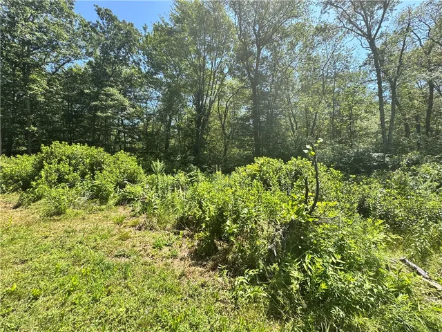 $300,000 | 400 Yawgoo Valley Road, Exeter, RI 02822