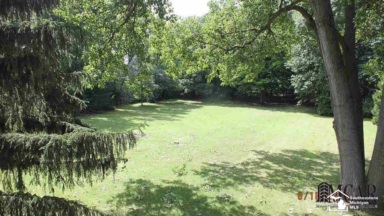 10137 Telegraph Road Erie, MI 48133 - Photo 16 of 28 21206281-15.JPG