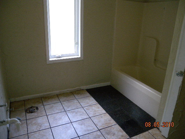 90 Tolley Road Hardy, VA 24101 - Photo 14 of 17 Basement bathroom