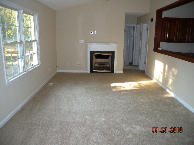 90 Tolley Road Hardy, VA 24101 - Photo 5 of 17 Living room