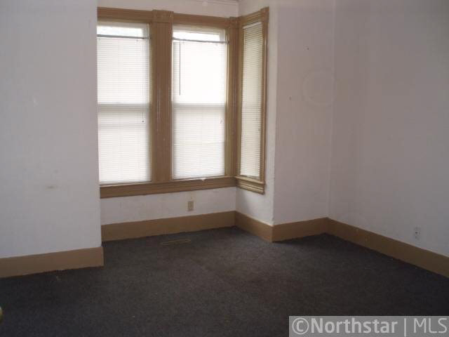 669 Case Street St. Paul, MN 55106 - Photo 7 of 12