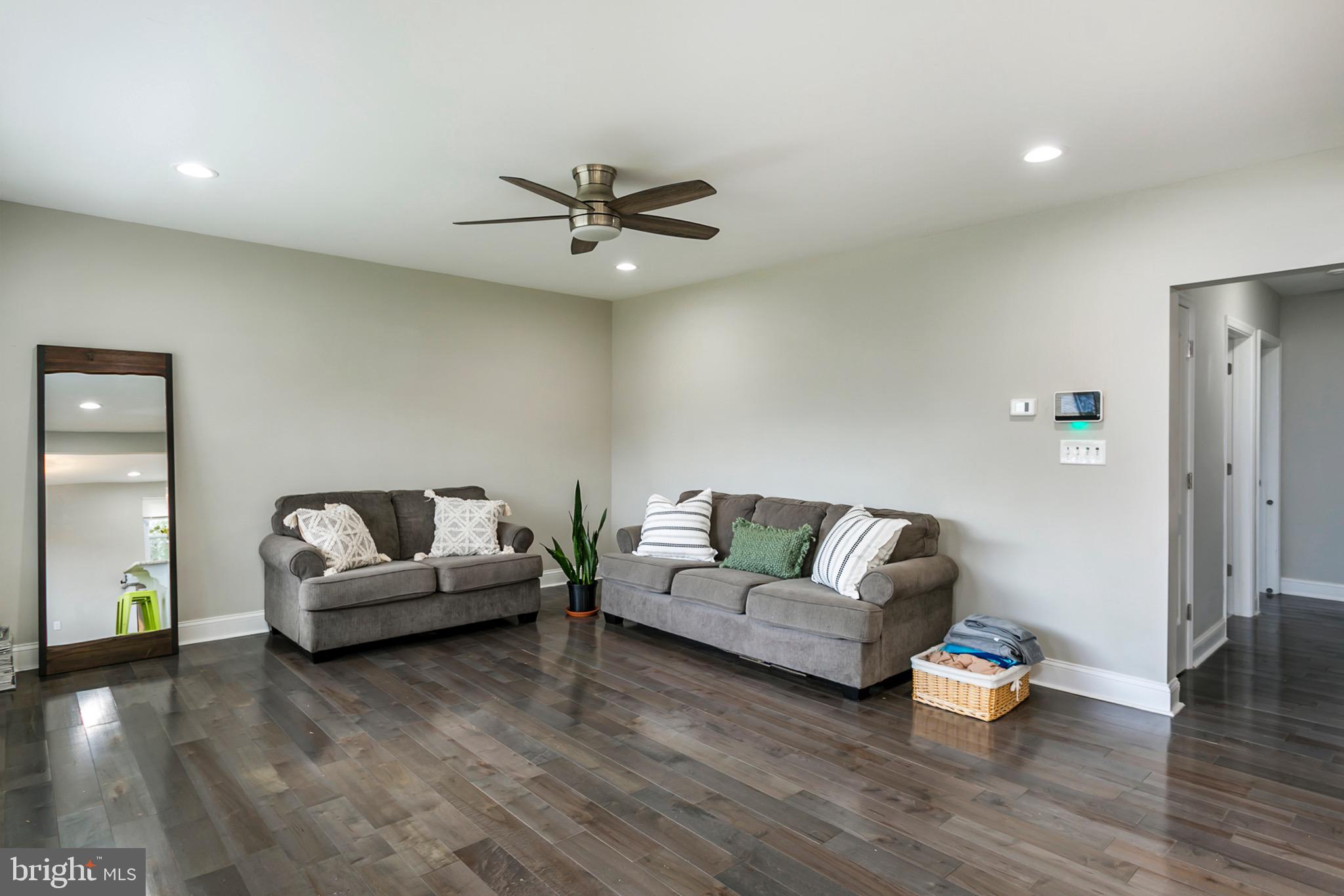 2919 Fendall Road Baltimore, MD 21207 - Photo 3 of 20 Living Space