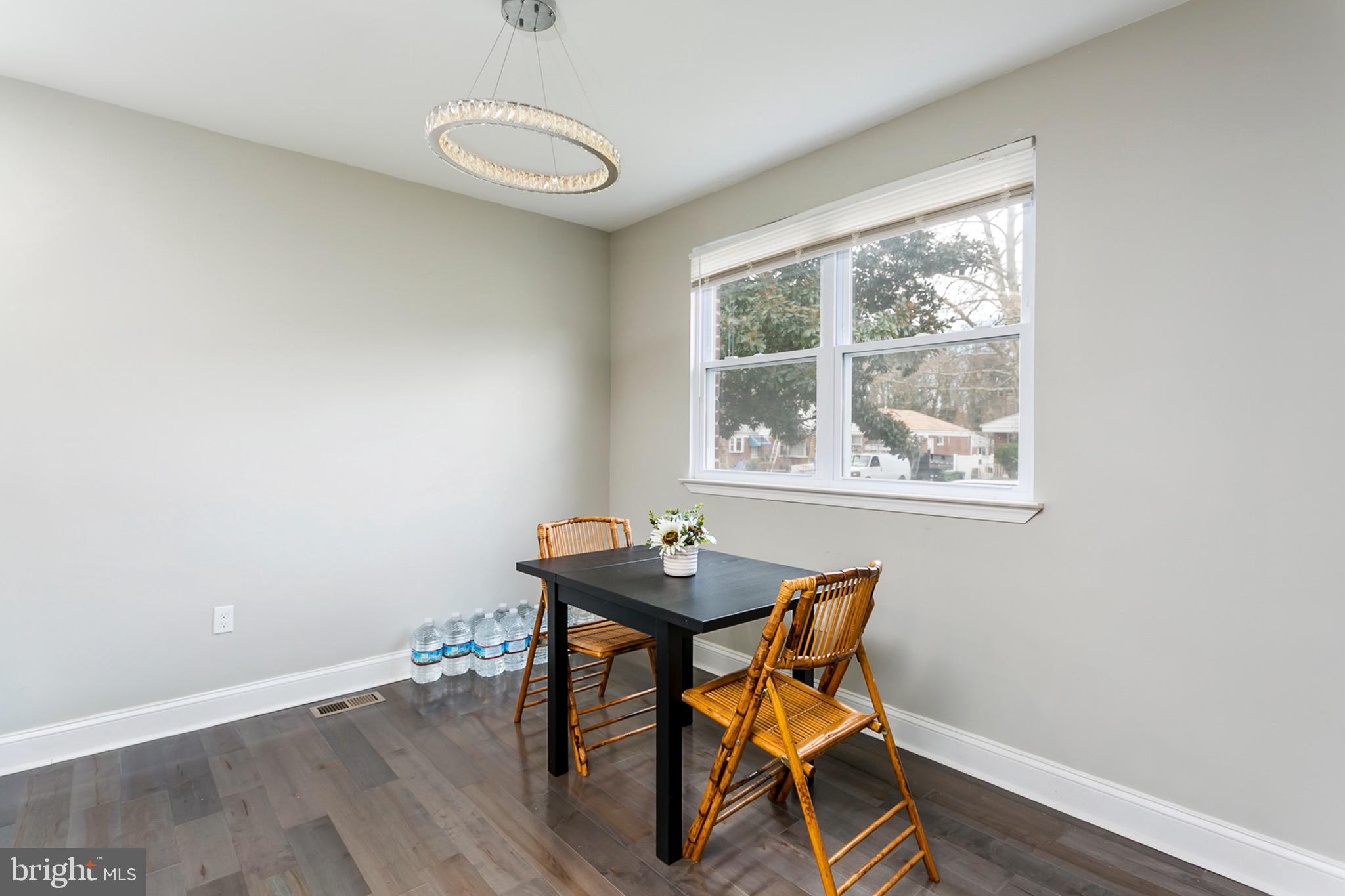 2919 Fendall Road Baltimore, MD 21207 - Photo 7 of 20 Dining Area