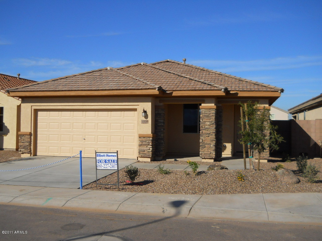 7018 West Harwell Road Laveen, AZ 85339 - Photo 1 of 7 Loredo C