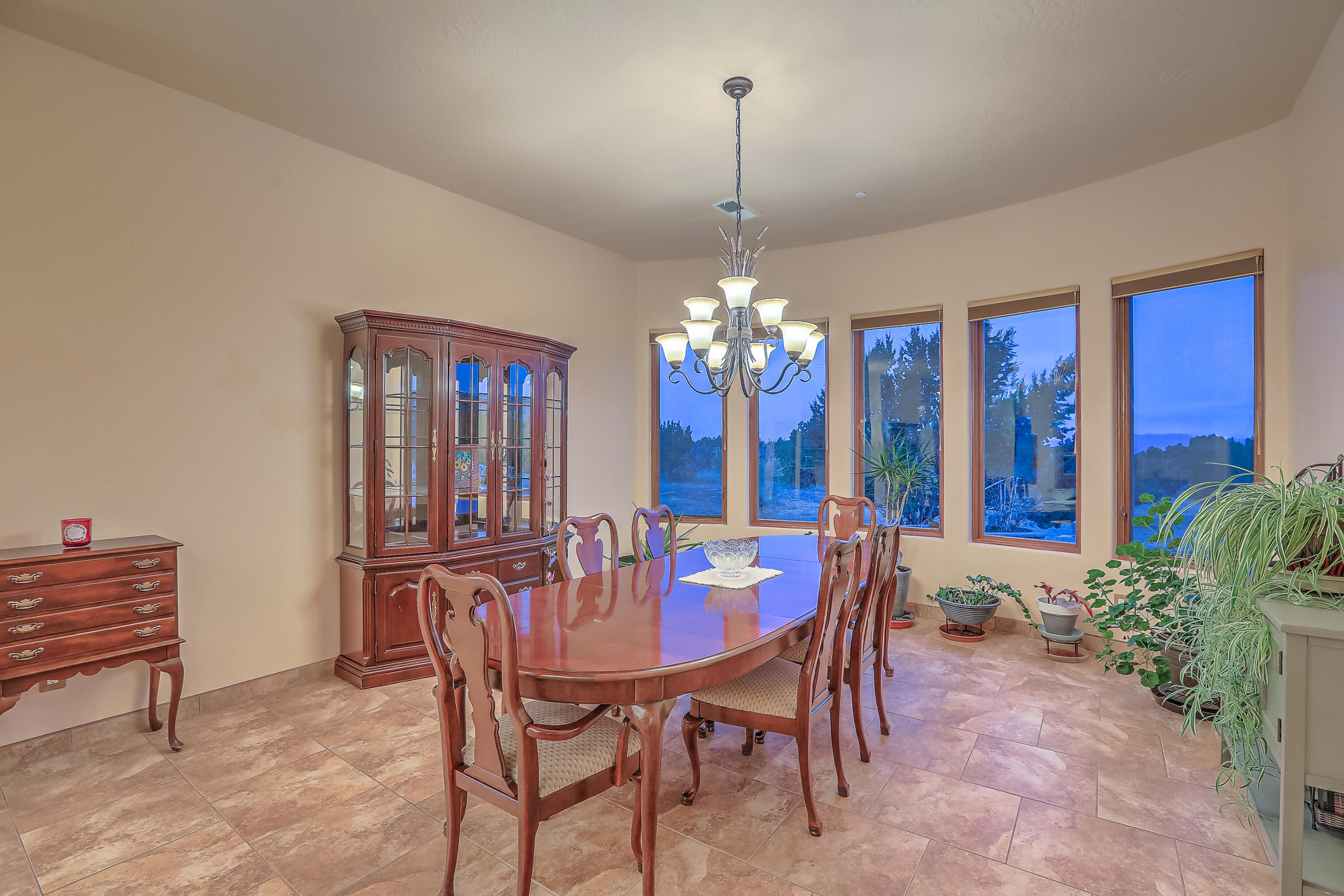 255 Diamond Tail Road Placitas, NM 87043 - Photo 9 of 44 Gallery Image 9
