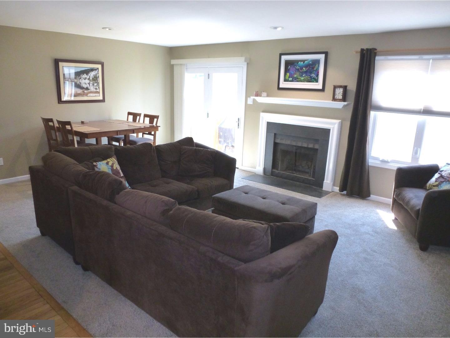 227 Fox Run Exton, PA 19341 - Photo 4 of 24 Living Room