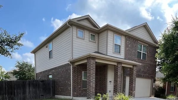 $1,750 | 8403 Blackstone Cove, Converse, TX 78109