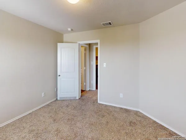 $1,750 | 8403 Blackstone Cove, Converse, TX 78109