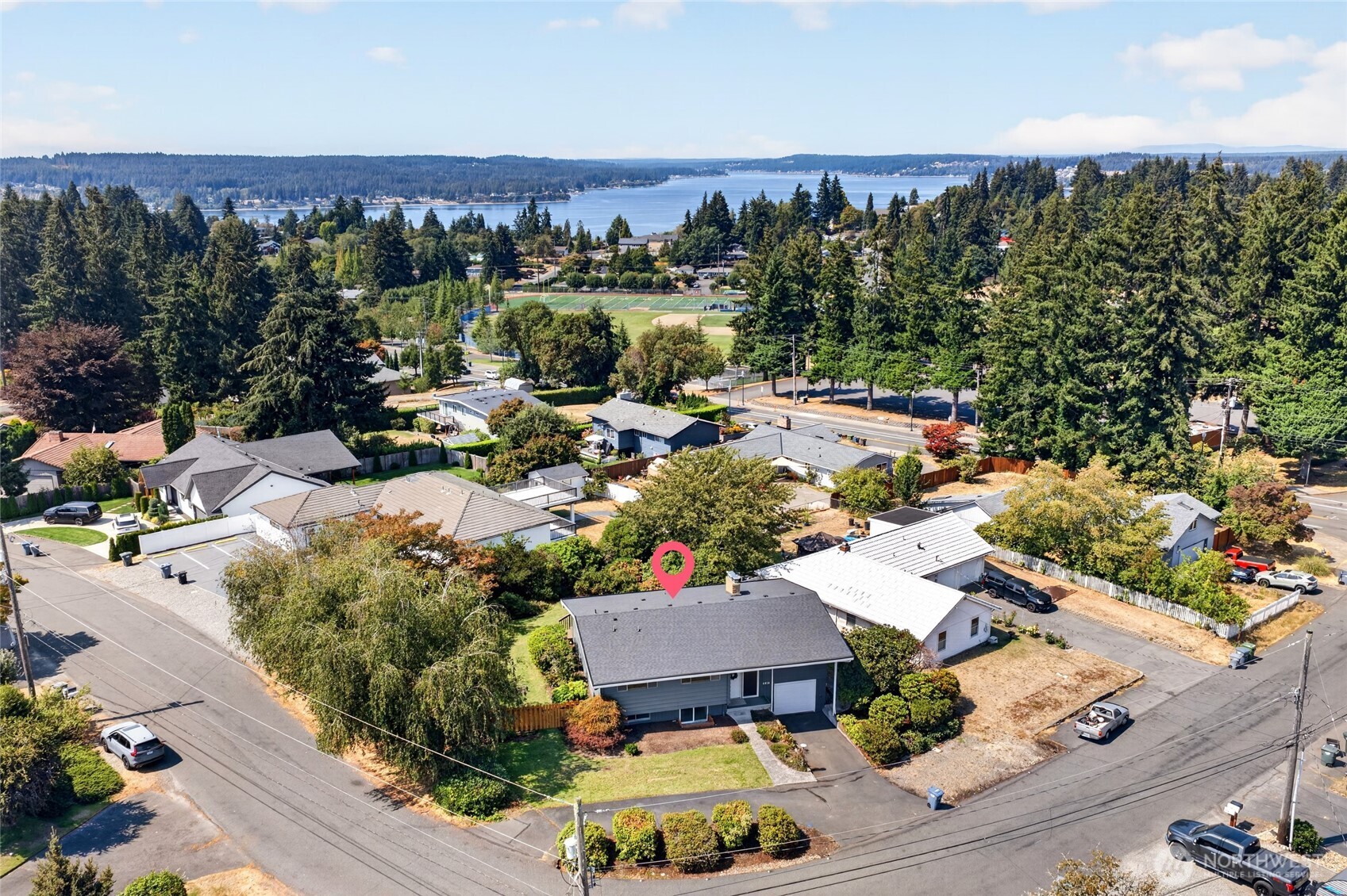 4014 Robin Road West University Place, WA 98466 - Photo 38 of 39 Gallery Image 38