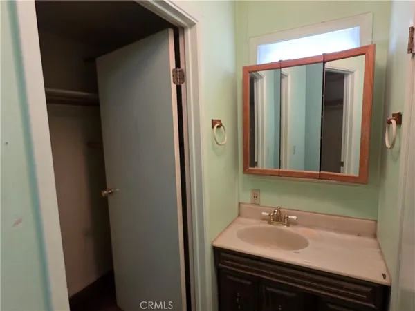 $749,500 | 7446 Dempsey Avenue, Lake Balboa, CA 91406