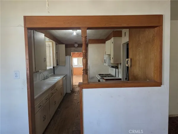 $749,500 | 7446 Dempsey Avenue, Lake Balboa, CA 91406