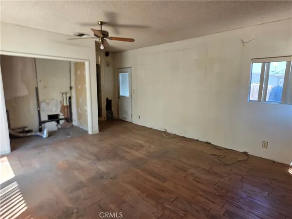 $749,500 | 7446 Dempsey Avenue, Lake Balboa, CA 91406