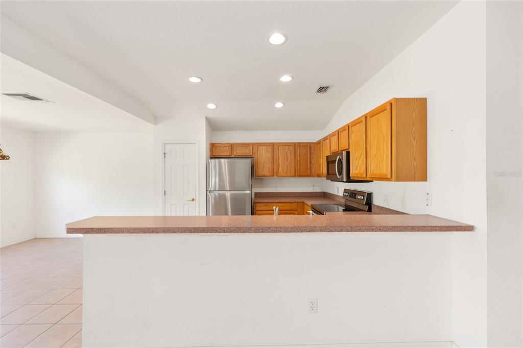 9210 Southeast 118th Loop Summerfield, FL 34491 - Photo 14 of 56