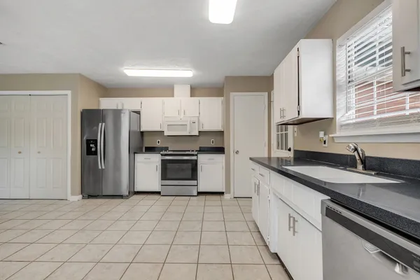 $2,500 | 1552 Cinnamon Bear Circle, Tallahassee, FL 32311