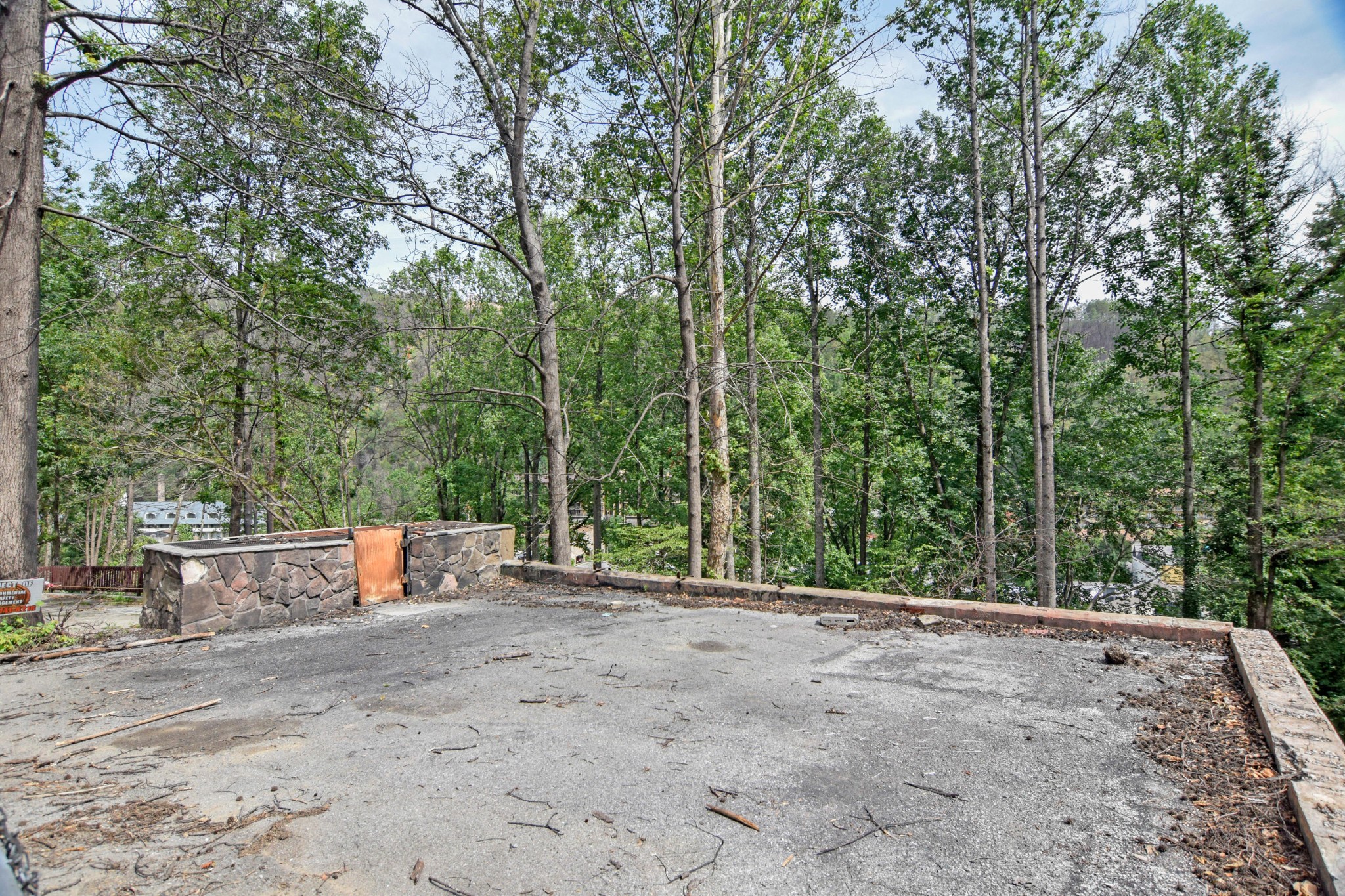 122128 West Holly Ridge Road Gatlinburg, TN 37738 - Photo 1 of 4 Gallery Image 1