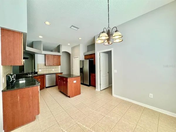 $2,750 | 18205 Fall Creek Drive, Lutz, FL 33558